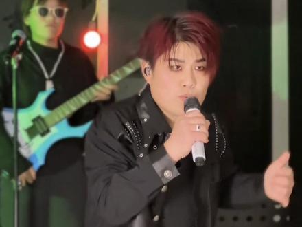 你们啥时候把“心”送给我 回答我🥹 #分币不掏 #合拍唱歌 #模仿秀