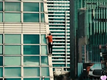 亚历克斯·霍诺德再次创造历史,徒手登顶中国台北101大厦#亚历克斯霍诺德#台北101#攀岩#极限挑战