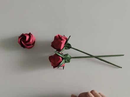 经典川崎玫瑰详细教程,一整枝玫瑰太漂亮了 ! #玫瑰折纸 #手工折纸作品 #七夕