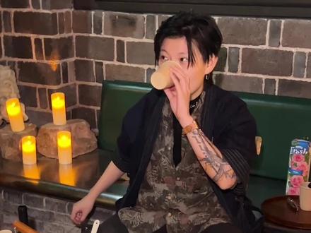 温暖分享计划,冬天第一杯微醺热红酒你喝了吗?#热红酒 #生活的烟火气息 #生活温暖且浪漫 #路边摊 #抖音爆款美食推荐 #微醺时刻 #抖音美食推荐官 #生活仪式感