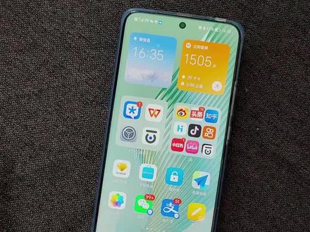 荣耀Magic5被我扒出不少神仙技能,比如能设置为车钥匙,你发现没 #荣耀Magic5 #手机技巧 #荣耀手机使用技巧