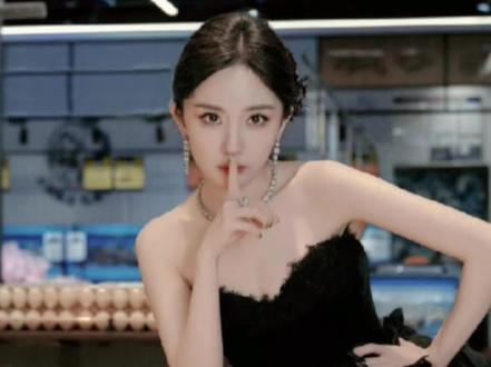 2023 | GQ盛典 女星走秀状态合集!
按出场顺序剪辑,标注了姓名/年龄,来看看谁的状态最好?
#gq盛典 #杨幂 #倪妮 #走秀 #gq红毯
我最喜欢杨幂,倪妮,景甜,杨超越,杨紫,你呢?