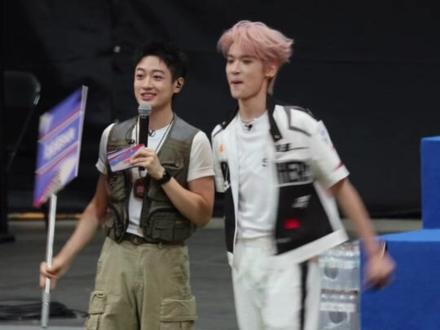 我们的目标在金字塔顶尖#张峻豪#运动会