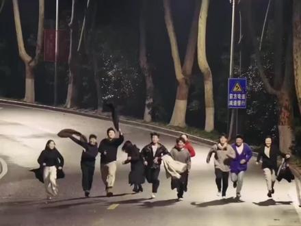 哪怕前路满是未知与质疑 也始终保持着向前的勇气#小徐 #吴悦 #逆袭 #经历