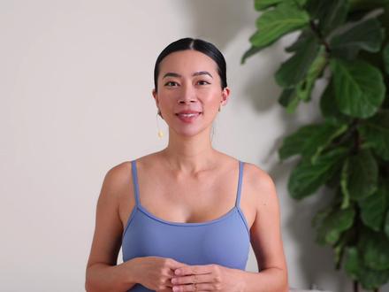 20分钟美胸美背普拉提|改善含胸下垂、驼背圆肩 不敢穿吊带,总觉得锁骨不明显、肩圆、背厚、胸肌薄弱没有支撑? 长时间低头久坐等不良习惯,正在悄悄让你的胸型下垂、含胸驼背、熊腰虎背!
但好消息是——你只需要20分钟,在家就能边伸展边塑形,唤醒沉睡的胸背线条,让身体重新打开、气质瞬间提升! ✨ 这套美胸美背普拉提,专门针对圆肩、含胸、背部赘肉、肩颈僵硬设计:
🚩加强胸肌,提升胸线,改善副乳,让锁骨和中缝更立体
🚩扩胸挺背更轻松,改善精神面貌、提升气血、面色红润
🚩拉长脖颈+美人肩+紧实手臂,提升气质
一起来打卡,成为更自信优雅的你!💃
#美背 #普拉提 #胸肌 #矫正体态 #提升胸线