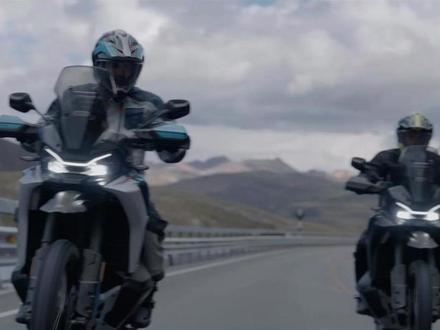 春风1000MT-X,博世全功能TC+大师模式+弯道ABS 看看有安全感的ADV是怎么做的?#春风500SR #摩托车 #机车 #ADV #拉力车