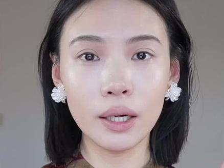 水光腮红分享~
#为春天定制个粉彩妆吧 #马年新妆新好物 #春节妆容教程 #水光妆 #妆容分享