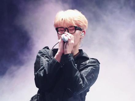 请大家期待新歌《楚门的世界》3月27日12:00全网上线
#沙一汀el #沙一汀 #神级现场