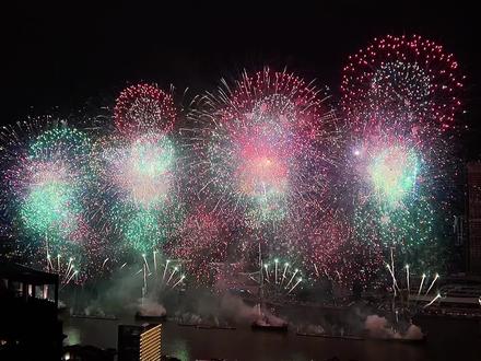 广州新年烟花🎆白鹅潭最佳机位~(好朋友拍给我看的)#烟花 #广州白鹅潭烟花秀 #广州 #新年 #2026