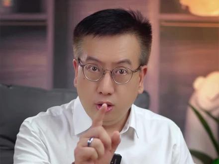 全网2亿粉丝,小杨哥的成功离不开他背后的大佬,他为小杨哥设计的商业模式很多人看不懂#商业 #老板 #韦智勇 #疯狂小杨哥 #商业模式