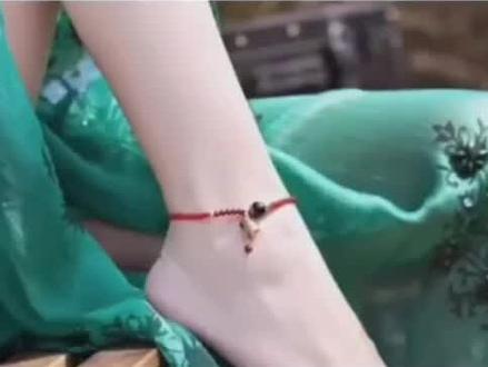 #女孩 女孩子脚踝红绳的意思