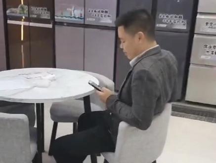#家电小知识 #洗衣机
洗衣机被锁?教你两招,轻松解锁!