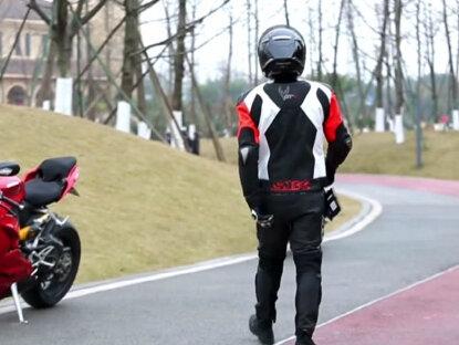 世界十大骑行服 第五名 SBK#骑行服 #摩托 #骑行装备
