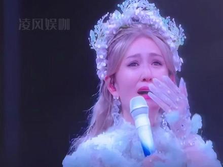 为何谢娜演唱会,张杰穿粉色西装登台?了解背后的含义,原来小说里写的极致宠溺都是真的 #谢娜成都演唱会 #张杰谢娜 #张杰现身谢娜演唱会 #影娱热点团 #内容启发搜索