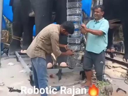 因受伤失去部分鼻子的大象制作了假象鼻