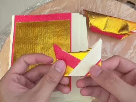 一分钟教你折官宝
#折纸教程 #手工折纸 #叠元宝 #官宝 #金元宝