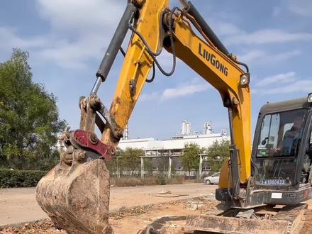 新老手如何挖破碎锤 #挖掘机 #挖掘机挖土视频 #山西临汾侯马挖掘机培训