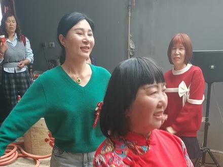 美西,梦洁和我们的迎亲队,欢聚一堂@孩子大王小舅子 @甘蔗大王种植采摘园 @蕊蕊 @孩子大王 @坤哥在老家