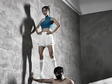 “正因为我有能力跨越 这个考验才会降临”
喜欢这句话….多少人能读懂啊