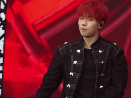 蒋文涵在后面
#洗牌 #吴嘉轩 #rapeter #南宁太空奇缘音乐嘉年华