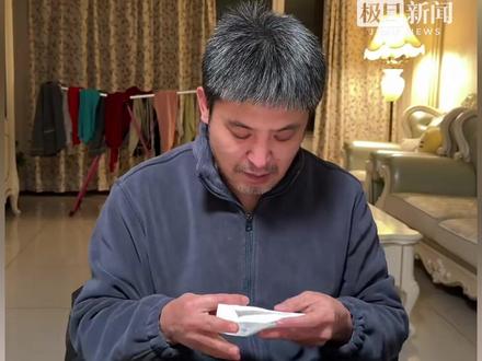 喜剧演员孙涛哽咽落泪澄清,否认力挺闫学晶和直播带货,称营销号造谣导致自己和妻子遭到辱骂,已委托律师团队取证准备起诉