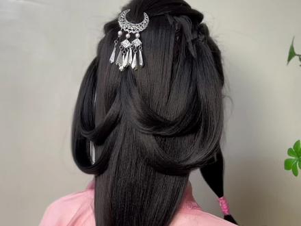 今年很火的战国袍发型来啦
#战国袍发型 #战国袍的宿命感 #汉服发型教程 #汉服发型 #发型教程