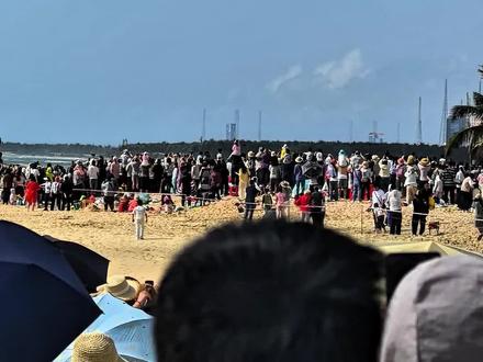 2月11日文昌载人火箭试飞,还看到了逃逸塔回收,真的好清楚#文昌火箭 #2月11日文昌火箭 #火箭发射