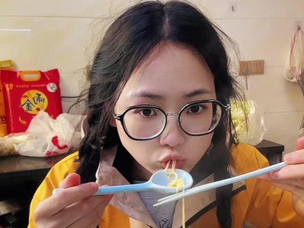 今天发了二月份的工资,大家发了多少呢?#vlog日常 #vlog十亿流量扶持计划 #工资已到账 #大学生#我的日常vlog