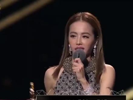 蔡依林踩蛇出场,女王气场炸翻全场!