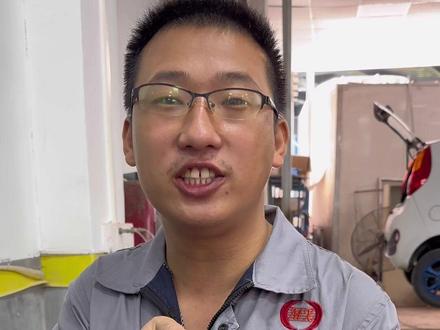 福特福克斯仪表ABS防滑手刹胎压故障,灯亮故障代码是U3000:48-2B控制模块。这种情况直接维修ABS电脑看看我这个技术怎么样?如果你们也有相同的问题,可以直接邮给我。#汽修人 #汽车保养与维修 #福克斯 #福特 #福特abs电脑维修