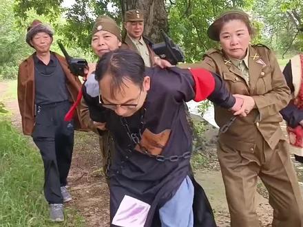 男版《看天下劳苦大众得解放》 母子生死离别,《娘的眼泪》点点洒在儿身上。#缅怀先烈铭记历史 #伟大的母亲 #母亲节 #红色基因代代传 #洪湖赤卫队 @娱乐姐🥂郑国女 @支赛珍