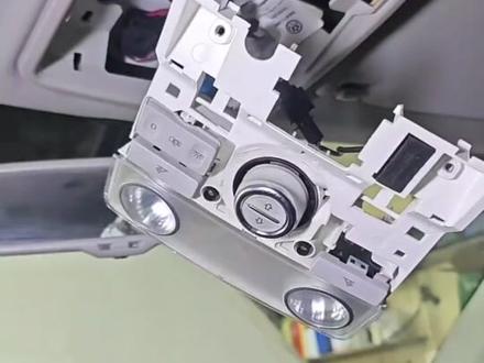 大众途观天窗关不严,后面翘起来落不下去,快速调整方法