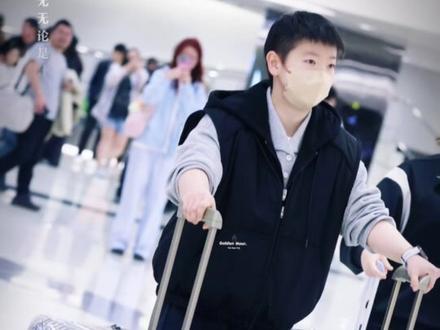 宝宝到新加坡啦#机场 #孙颖莎 #机场穿搭