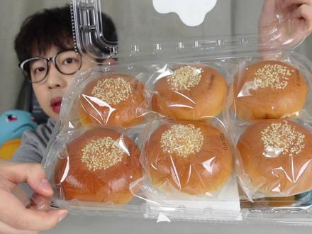 山姆27款11月新品测评!吃到超好吃的巧克力甜品! 山姆整体新品都还不错!大家可以根据个人胃口以及红黑榜挑选!
大师球:高钙原味风味酸奶、无核胭脂李干、喜茶咸酪牛乳茶奶茶、多乐之日红豆奶油面包、丹麦碱水结、麦肯速烹华夫薯格、正大大粒红糖馒头、双肉土豆泥沙拉、墨西哥风味牛肉饼、迷你黄油丹麦酥、芝士鲜肉肠、尊乐
肉脯烤肠、碳烤鸡架、黑森林瑞士卷、迪拜巧克力风味千层
高级球:玛格丽特披萨味土豆棒、金枪鱼三角丹麦、泰森台式盐酥鸡、黑松露碱水贝果、西班牙特里佐风味烤肠、五福到家、莓果红丝绒蛋糕、咖喱汤锅、桂冠鲜打黑猪香菇贡丸
普通球:牛肉芝士脆、苏丹王榴莲面包、满记甜品榴莲甘露、#山姆会员店 #美食测评