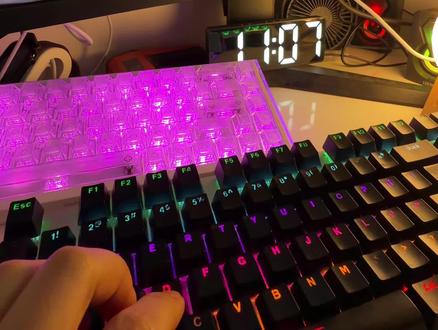 磁轴键盘钻石灯箱,入门级的价格,配置居然这么卷?#磁轴键盘 #达尔优 #达尔优cool68 #游戏外设 #瓦