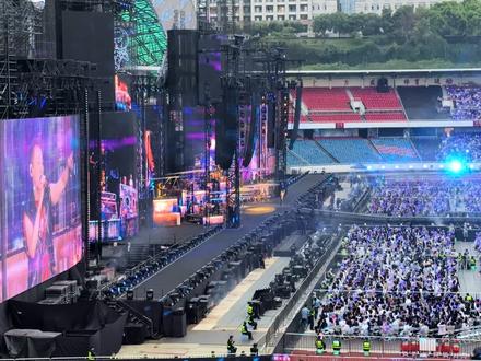 “灵魂牵引 我们物以类聚”#moonchild #陶喆重庆演唱会