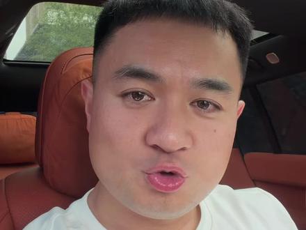 哈哈,来了解一下什么是“蹦老头”专门针对咱们80.90后,我先说哈我愿意被蹦、好玩!哈哈#蹦老头 #正能量传递 #8090后 #开心面对每一天