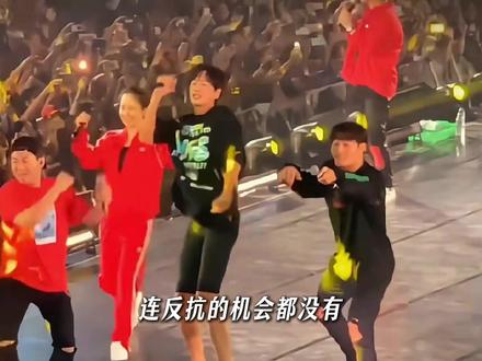 背叛之王与倒霉蛋天花板的暖心大男孩#李光洙 #runningman #抖音精选