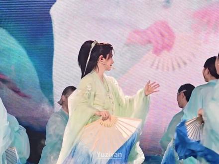 刘宇曼谷场《画中游》横屏直拍 #刘宇 #画中游 #刘宇曼谷演唱会 #刘宇舞台名场面 #仙子下凡辛苦了