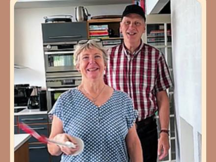 公婆成了王叔的头号粉丝#跨国婚姻#唇膏 #女神节 #家庭日常 #东北人