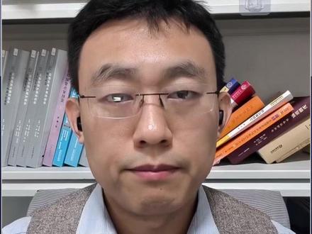 【#吸毒违法记录封存犯罪记录不会封存 】#违法记录封存不等于纵容违法 违法记录封存是在给违法者“开绿灯”吗?划重点:①封存仅针对不构成犯罪的治安违法行为,涉及刑法的犯罪记录不在此范围内;②初衷是给悔改者回归社会的机会;③最关键的是,封存≠销毁!国家机关依法照样可查。违法的代价永远在,但回归社会的通道也会给改过自新者留着。#媒体精选计划 #抖音媒体辟谣团