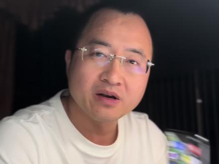 有毒的短视频,正在侵害老家父母的身心健康。#毒鸡汤 #有害言论 #老人健康 #价值观 #农村老人生活