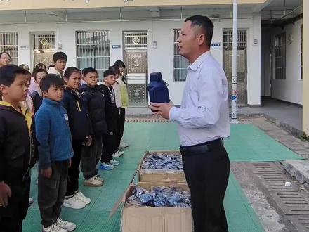 看到孩子们的笑容,一切付出都是值得的#爱是你我#留守儿童#我的乡村生活#治愈系笑容