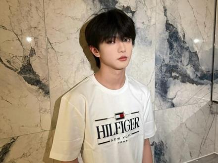 #张子墨 自摸哥你不是比恩仔还小嘛#穆祉丞 这么宠