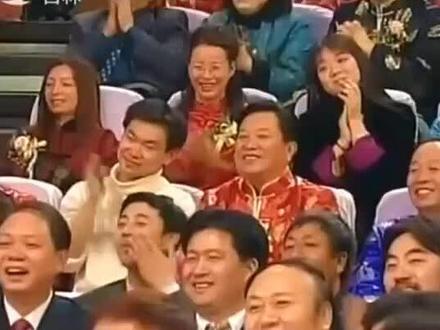 抢双黄连干啥呀?建议你们抢轮椅。“两脚离地了,病毒就关闭了,啥都上不去了,聪明的智商又占领高地了!”