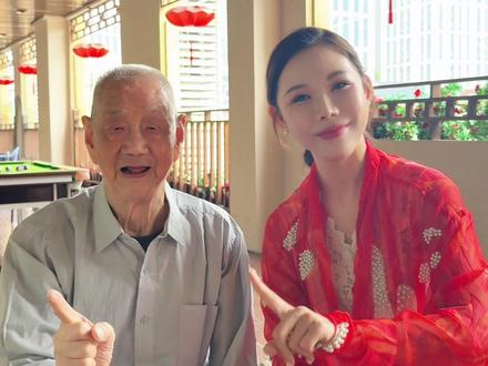 挑战首脑协调✊全网最大年龄爷爷申请出战#七彩阳光手指操#预防老年痴呆症手势舞 #手指谣#养老院日常#幼教养老