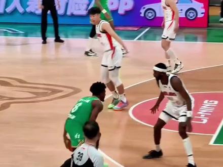 辽宁大胜广州#辽宁男篮 #莫兰德
乌戈执教后有人欢喜有人愁#姜宇星 #赵继伟