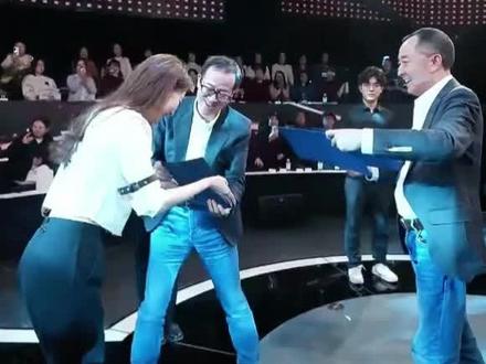 甄选的offer直播现场之新主播,名花有主了。#东方甄选