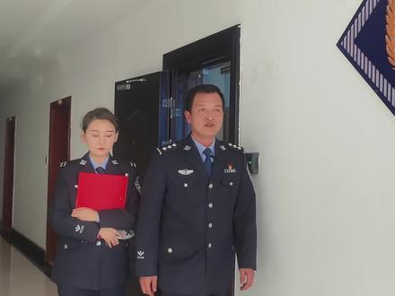 领导说拜年视频过于传统?那这个“硬核”拜年方式可以吗?#警民dou平安 #跟着传统年俗过春节