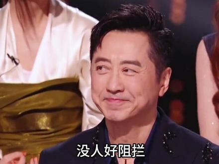 庾澄庆首轮惨遭淘汰?何炅死死拦住想离场的庾澄庆救回他半生体面